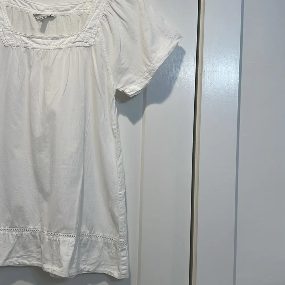 Garnet Hill Women's White Top size 2. - Image 2