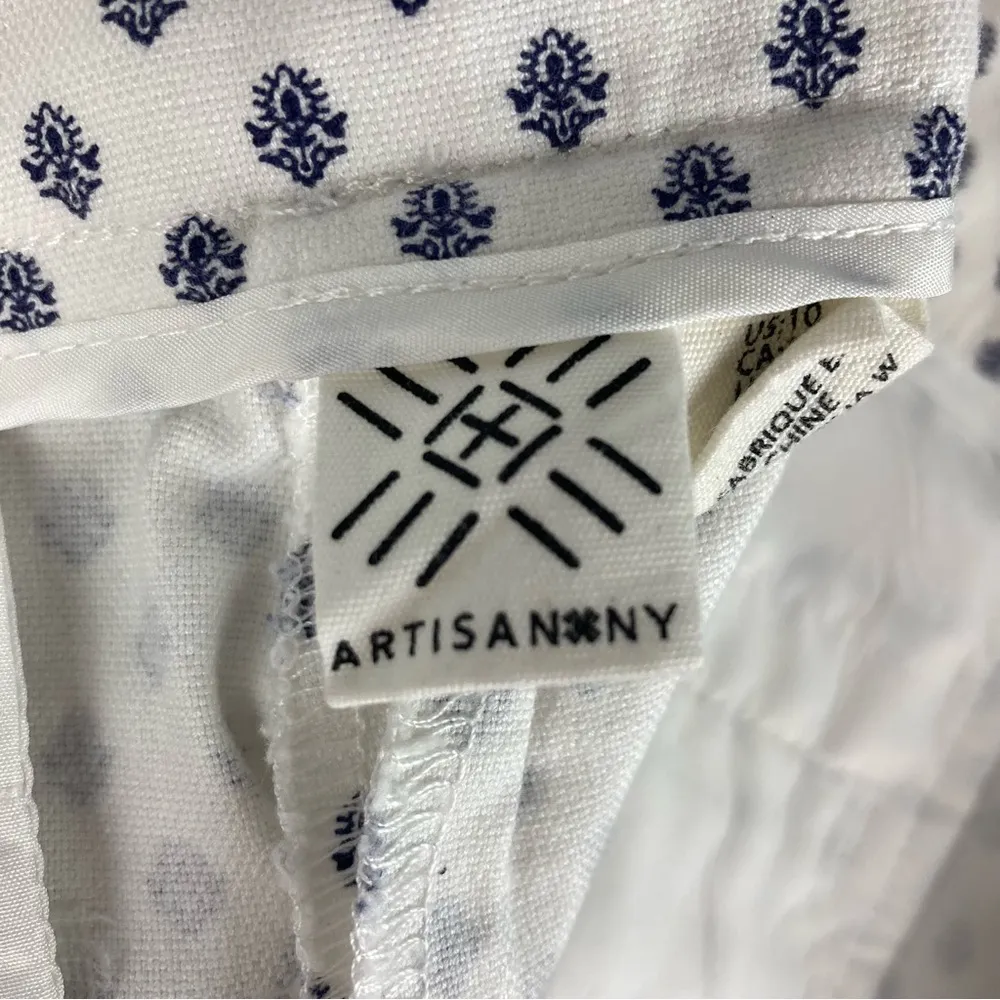 Artisan NY White & Navy Blue Elegant Paisley Patterned Shorts Women’s Size 10 - Image 5