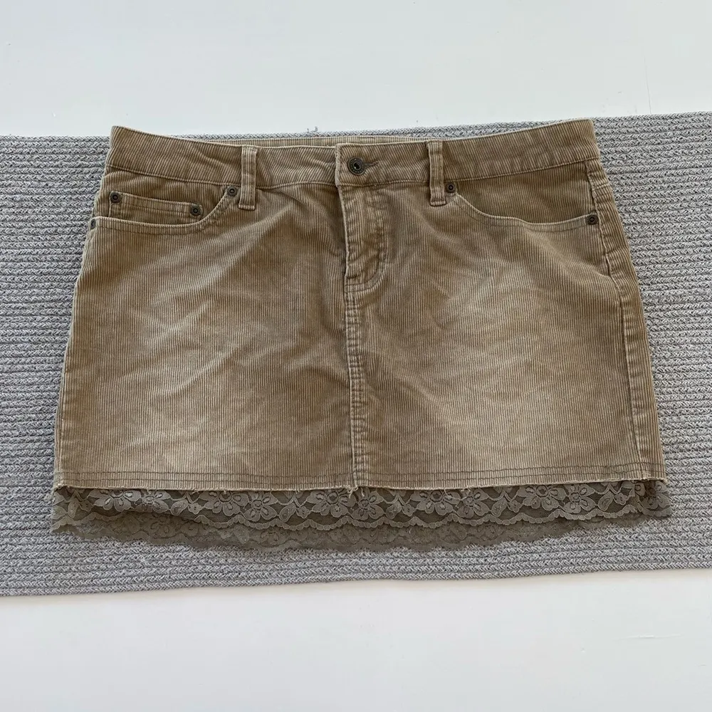 Vintage YMI Y2K Tan Corduroy Lace Trim Mini Skirt Size 13 - Image 8