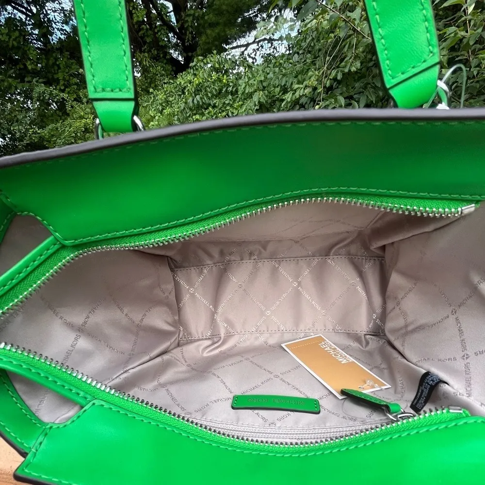 Michael Kors Freya Green Pebbled Leather Satchel Tote Crossbody Bag NWT - Image 7