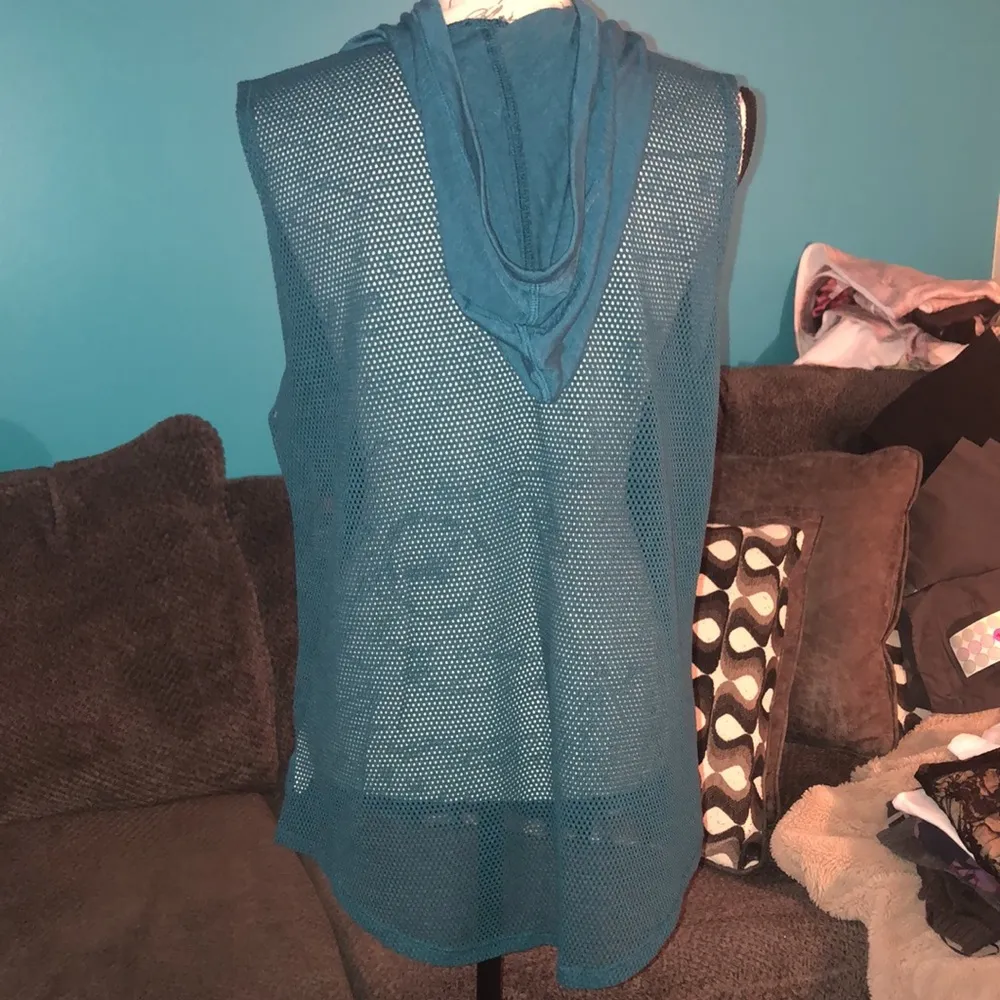 NWT Old Navy Active Sleeveless Hoodie, XL - Image 4