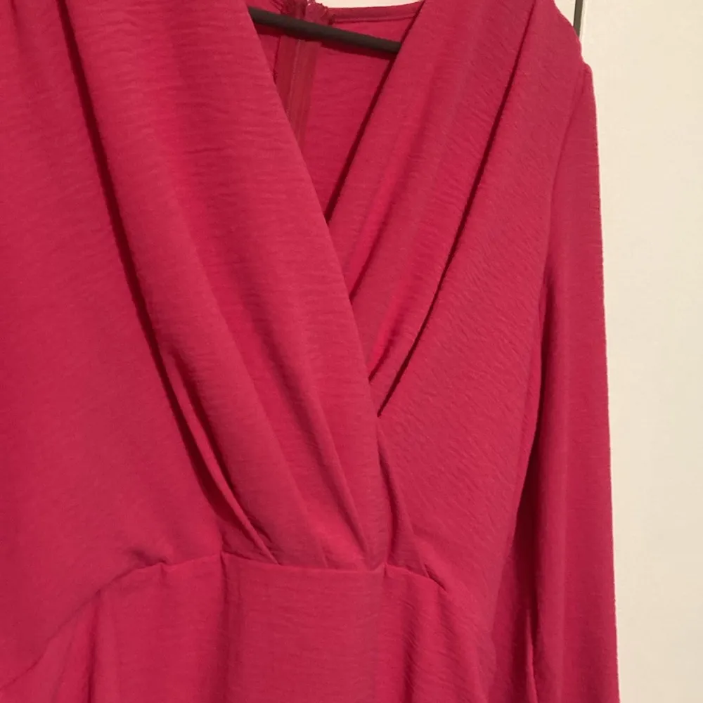 SHEIN Prive Surplice Neck Ruched Ruffle Trim Wrap Hem Dress Size Large Pink - Image 9