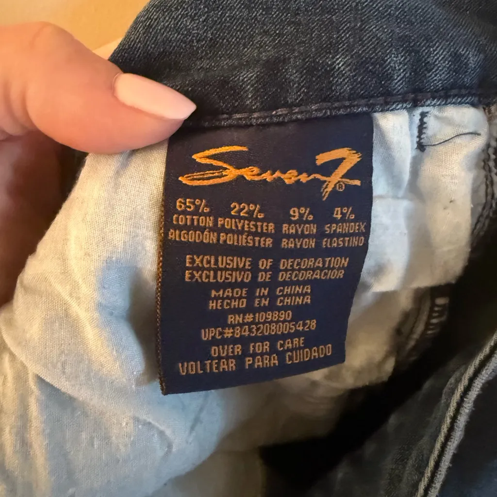 Seven7 Blue Skinny Jeans with Subtle Fading Sz.16W - Image 5