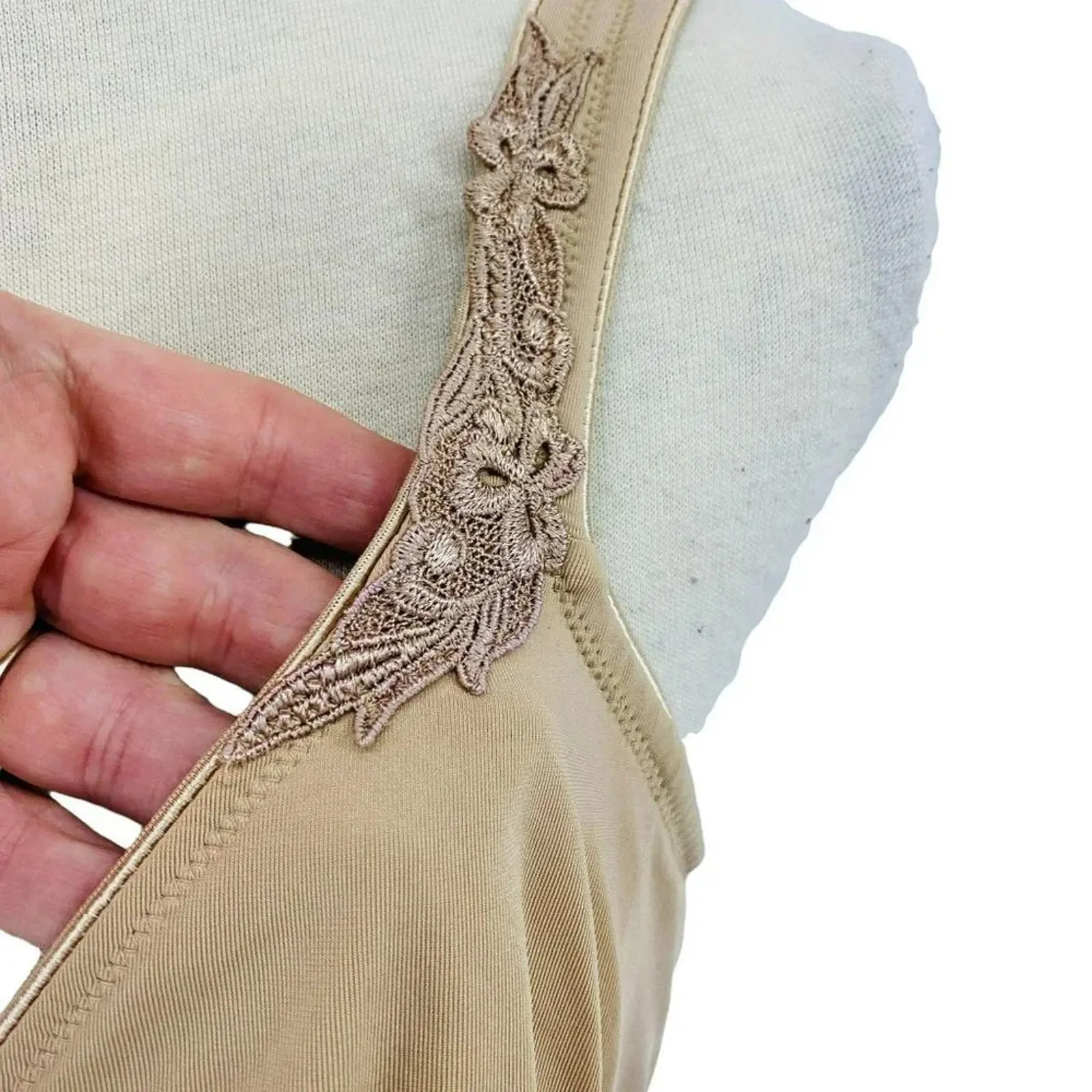 Soma Unlined Lace Trim Underwire Full Coverage Bra 36DD - Image 2