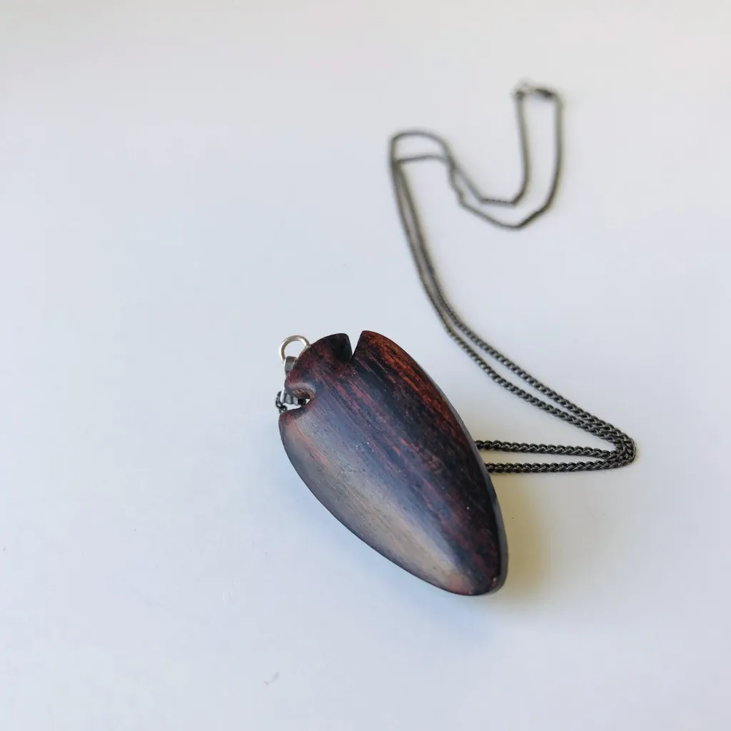 Turquoise Arrowhead Wood Pendant On Sterling Silver Chain Vintage - Image 12