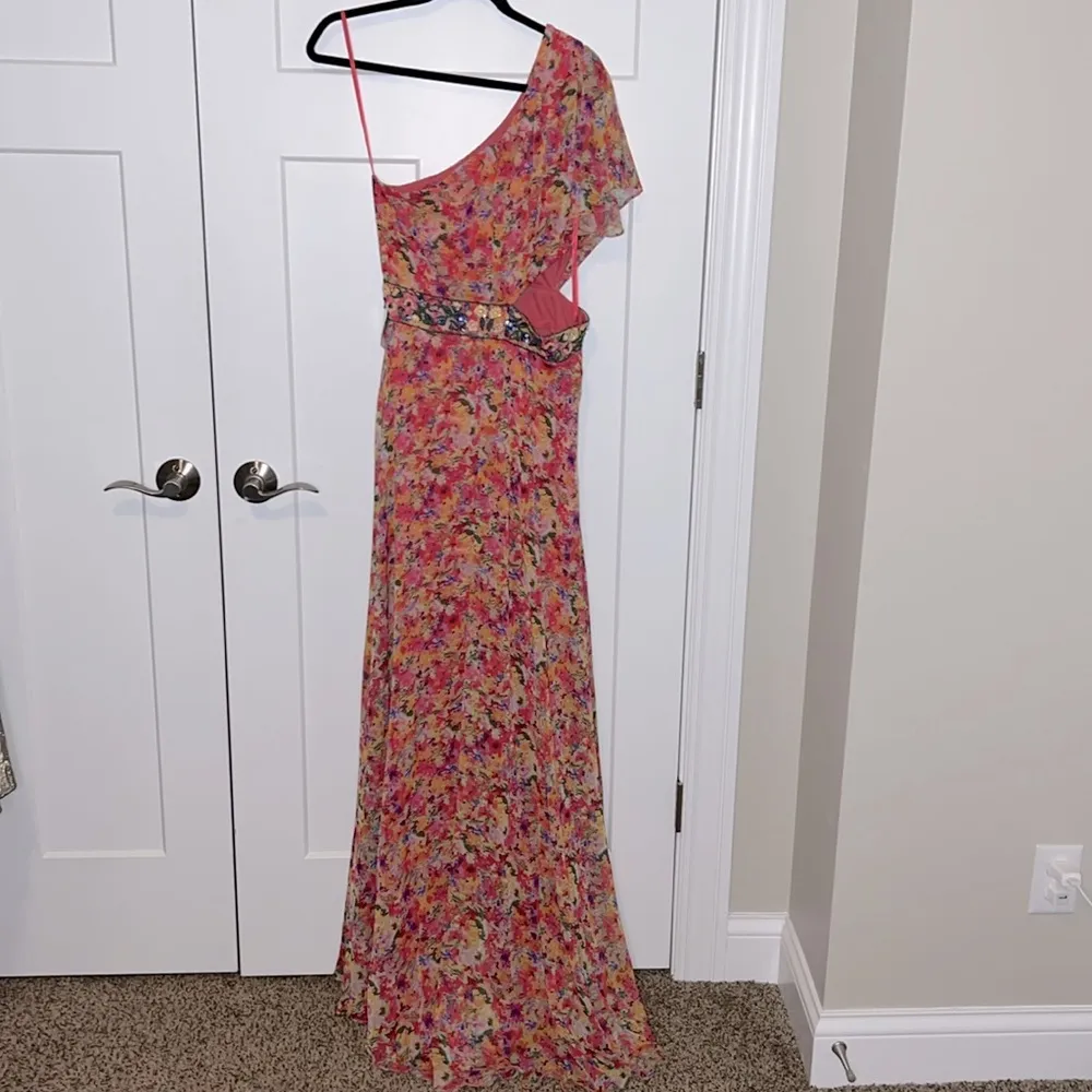 NWOT  9157 - Floral Print One Shoulder Butterfly Sleeve A Line Gown - Image 4