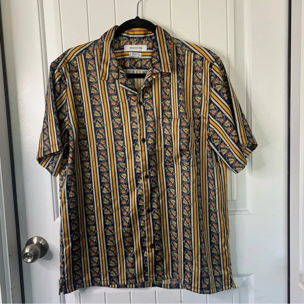 Urban Outfitters two pieces satin floral pajamas‎ loungewear set size medium - Image 2