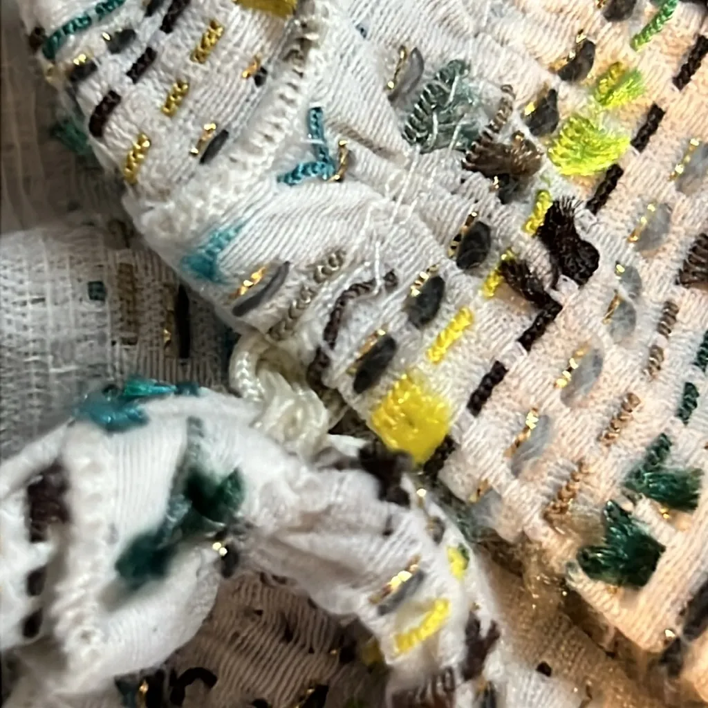 Zara Basic M Tufted Off White Blazer with Good Metallic Threading W/1 Hook & Eye - Image 8