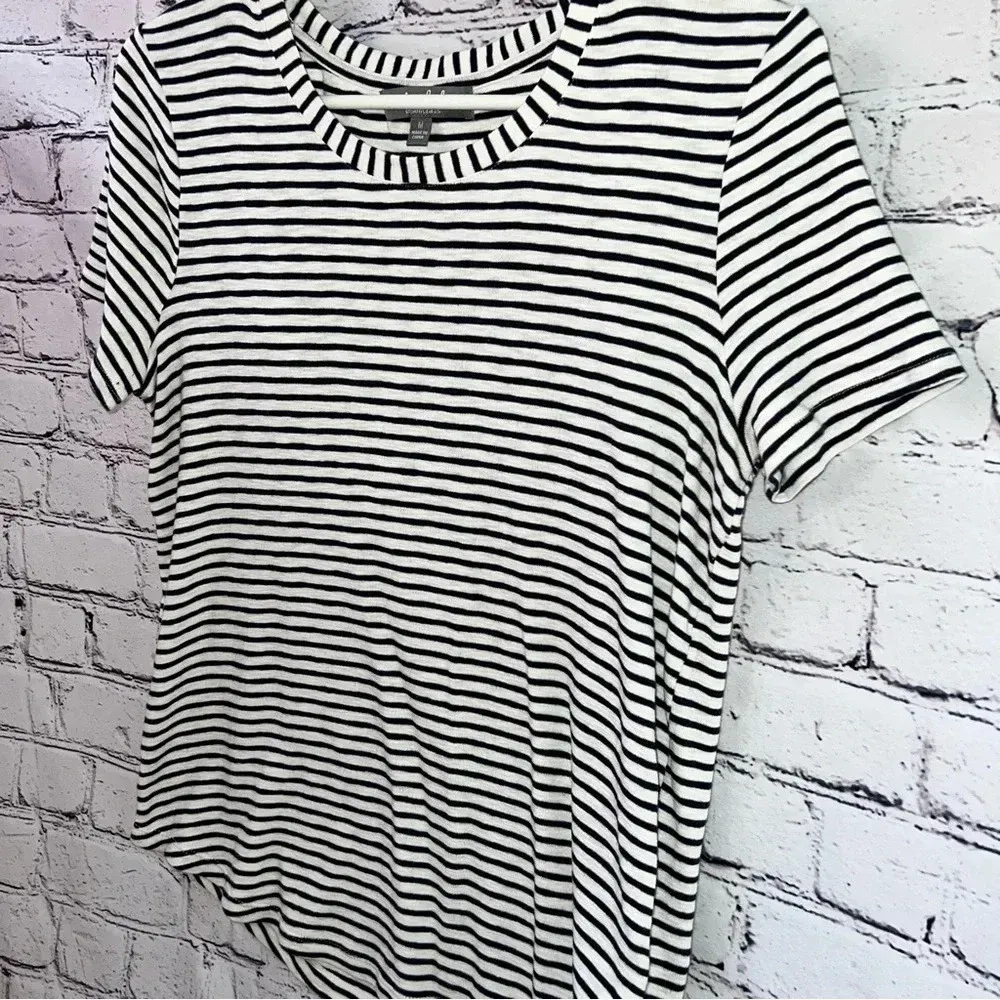 Marled Essentials Women’s White and Navy Striped Basic Tee‎ Size Medium Blue - Image 2