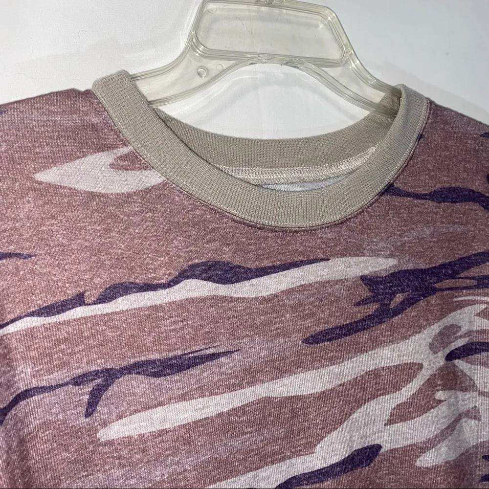 Camo Print Long Sleeve Top Women’s Medium - Image 2