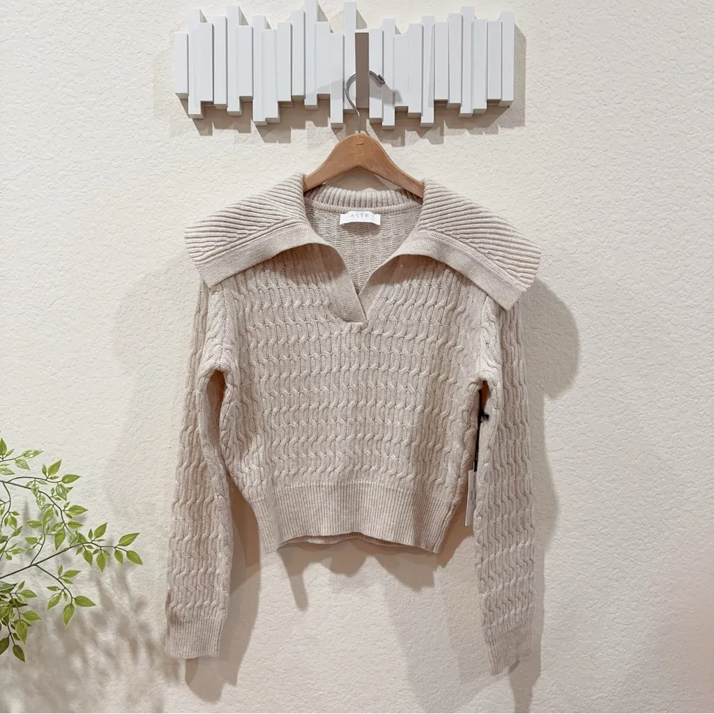 ASTR  Xanthe Wool Blend Oversize Collar Sweater One Size NWT - Image 6