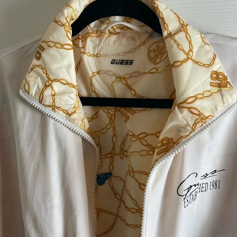 Guess  Della Cropped Bomber Jacket size small - Image 3