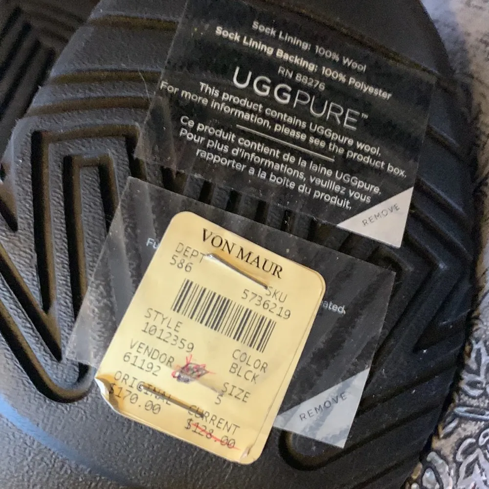 UGG NWOT Black Tie Up Booties Size 5 Never Worn - Image 7