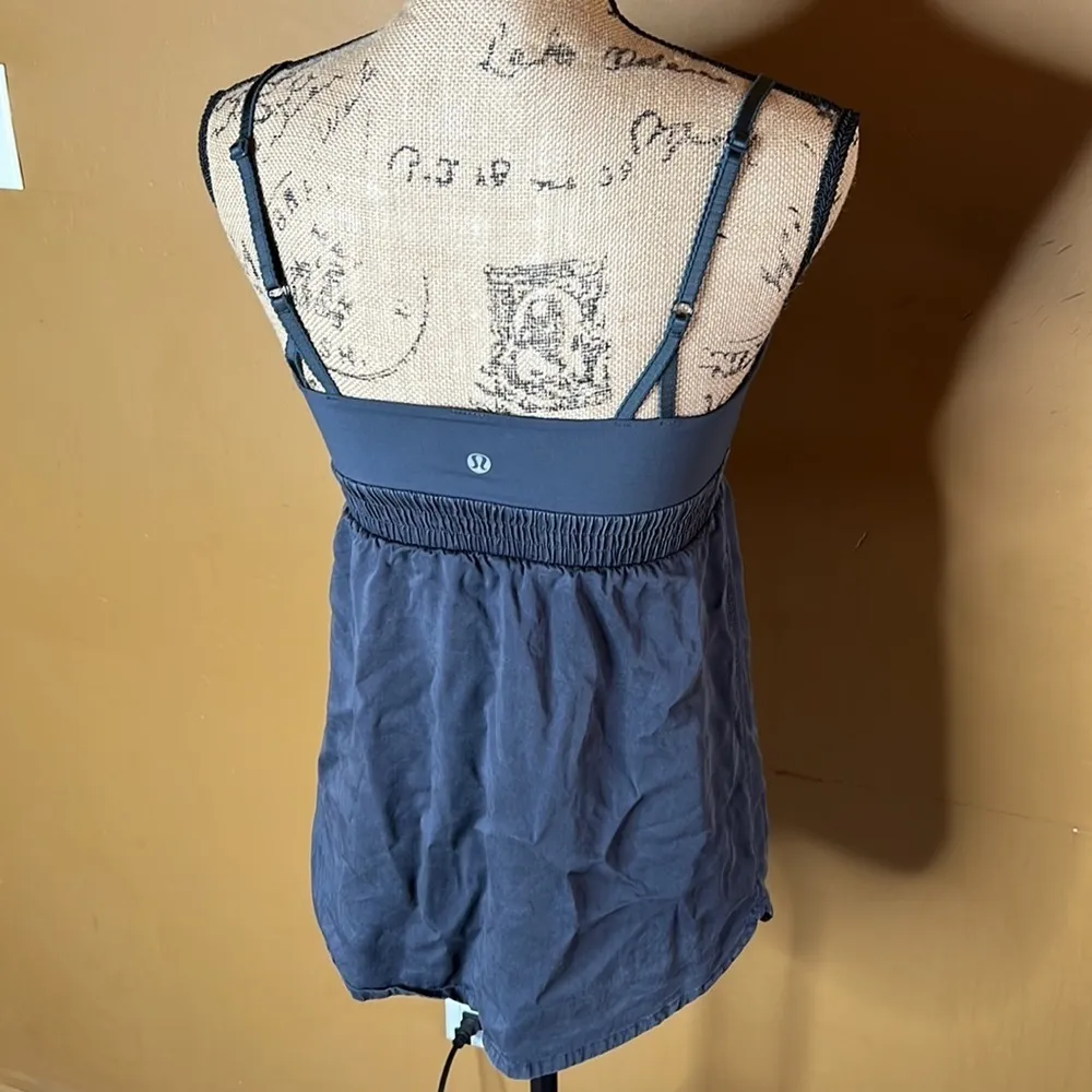 Lululemon Charcoal Gray Top Size 8 - Image 3