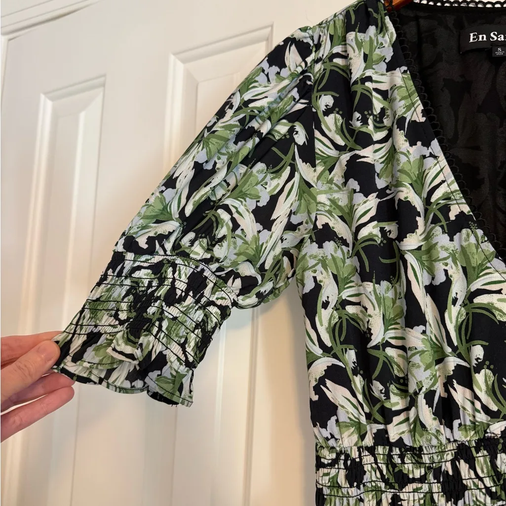 En Saison Green and Blue Floral Tiered Midi Dress size Small - Image 3