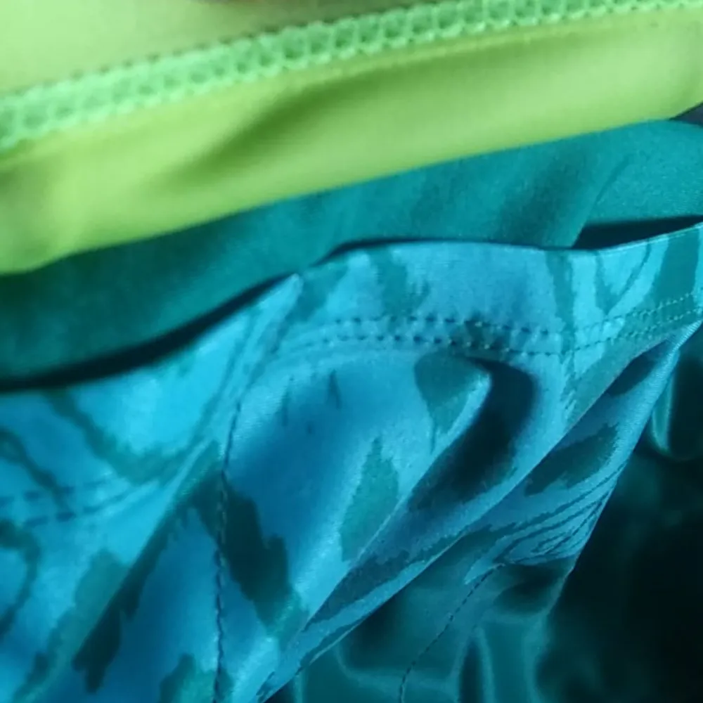 cycling wrap tee print top Size Large - Image 11