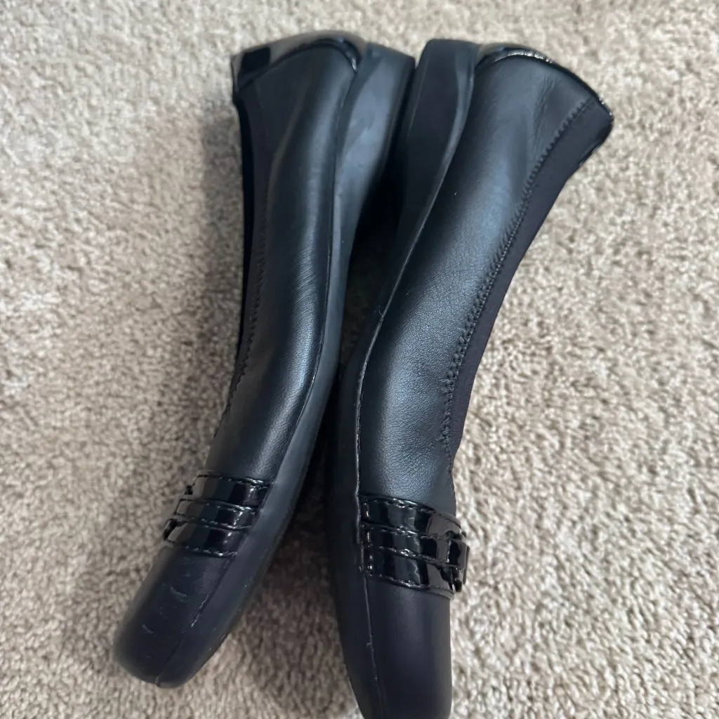Clarks Collection Soft Cushion Sole Ballet Flats w/ Buckle Women's Size 9 Black - Image 6