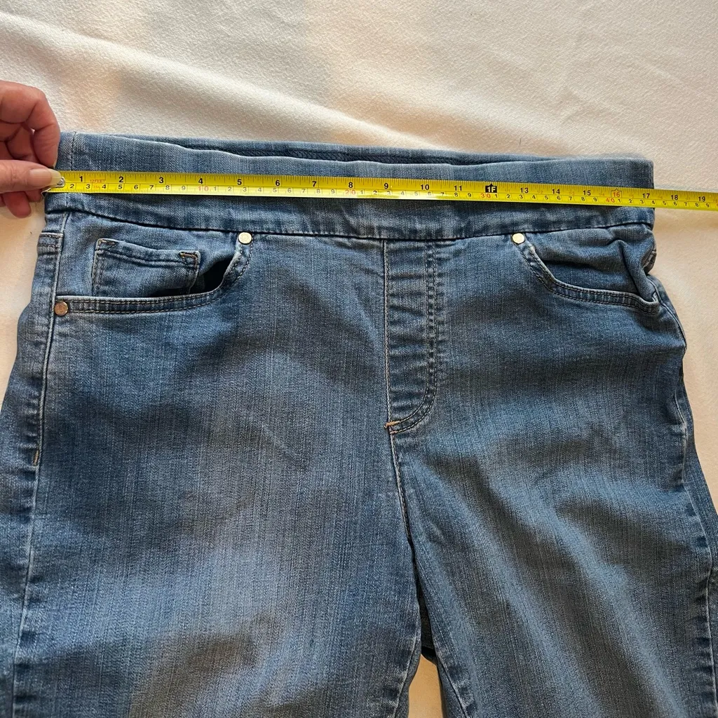 Gloria Vanderbilt capri denim Gloria Vanderbilt Classic Blue Jeans - Image 3