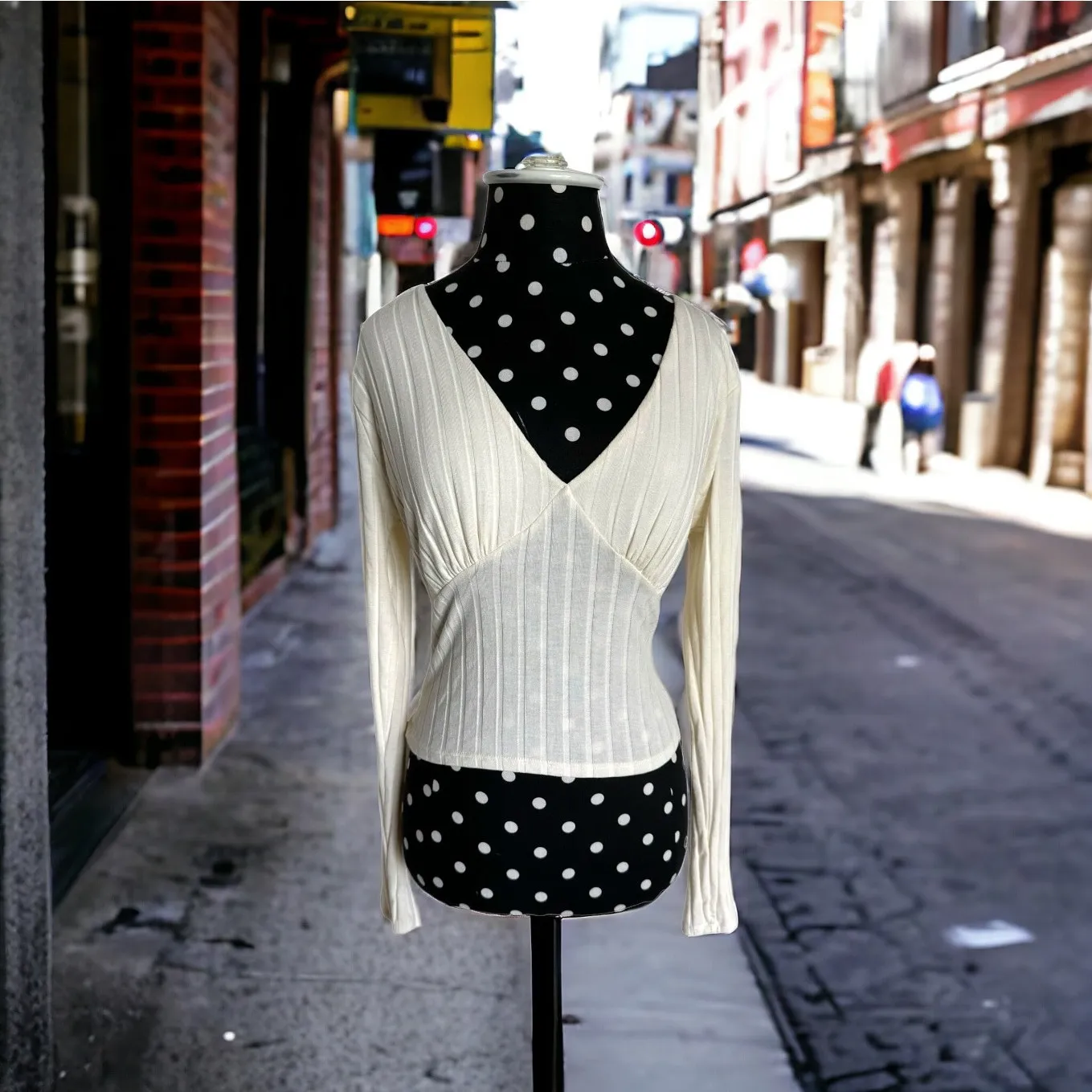 RSQ Womens Top Sz L Cream‎ Open Tie Back Cropped Top Crop Ribbed Long Sleeve - Image 4