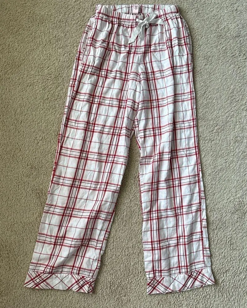 Victoria's Secret Red and White Cozy Plaid Pajama Set - Image 3