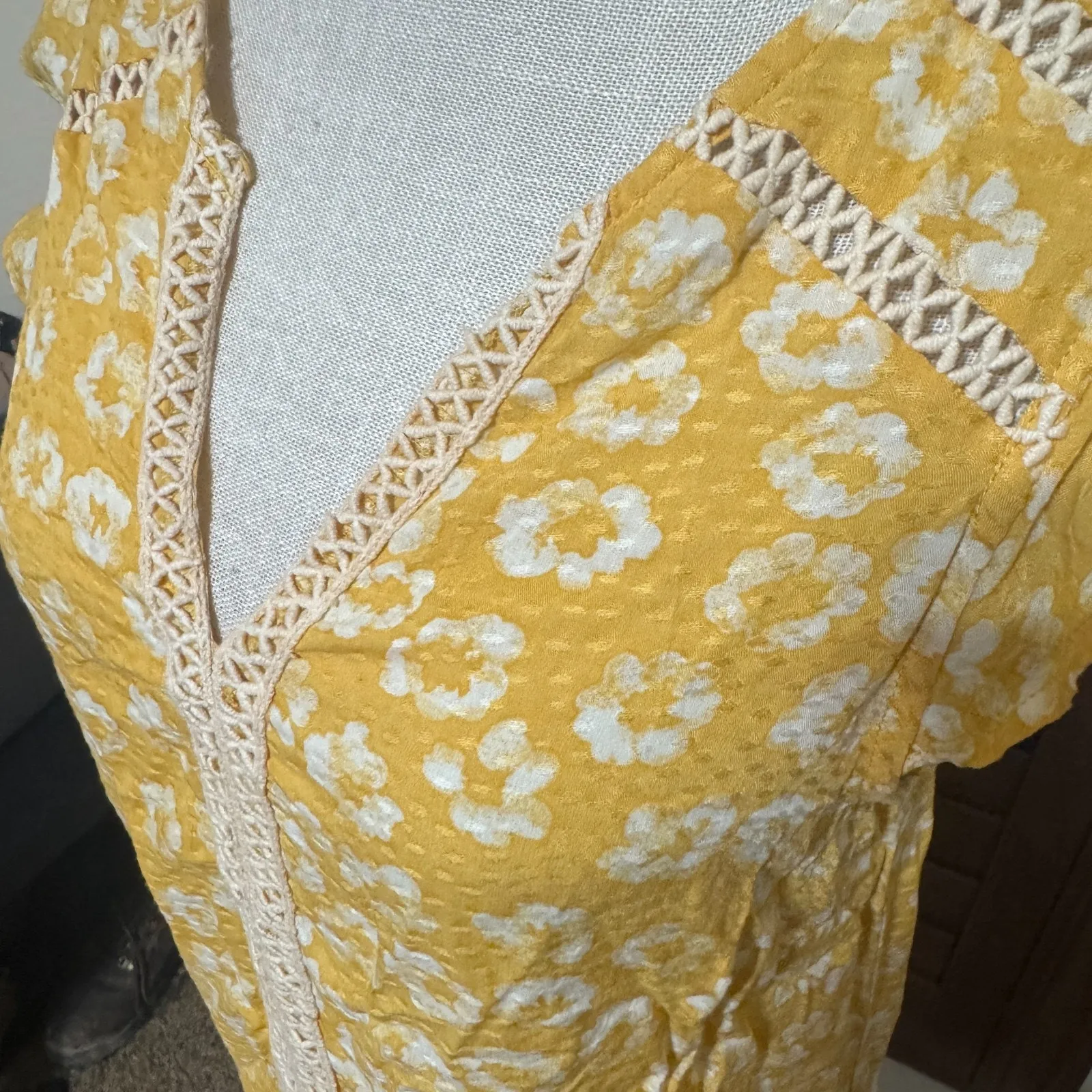 Collective Concepts Butter Yellow blouse Peasant top floral prairie cottage XS - Image 3