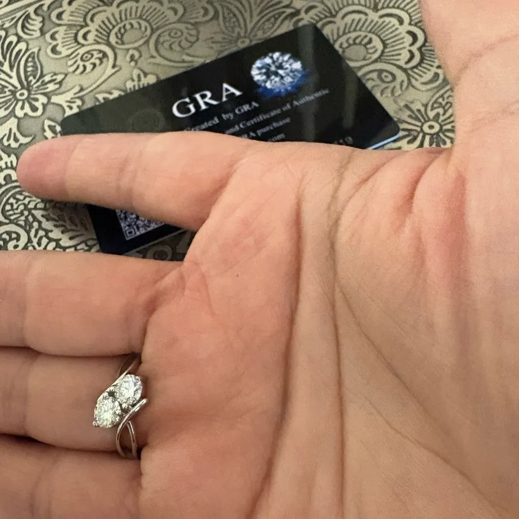 Moissanite and Silver Women's Ring - Image 5