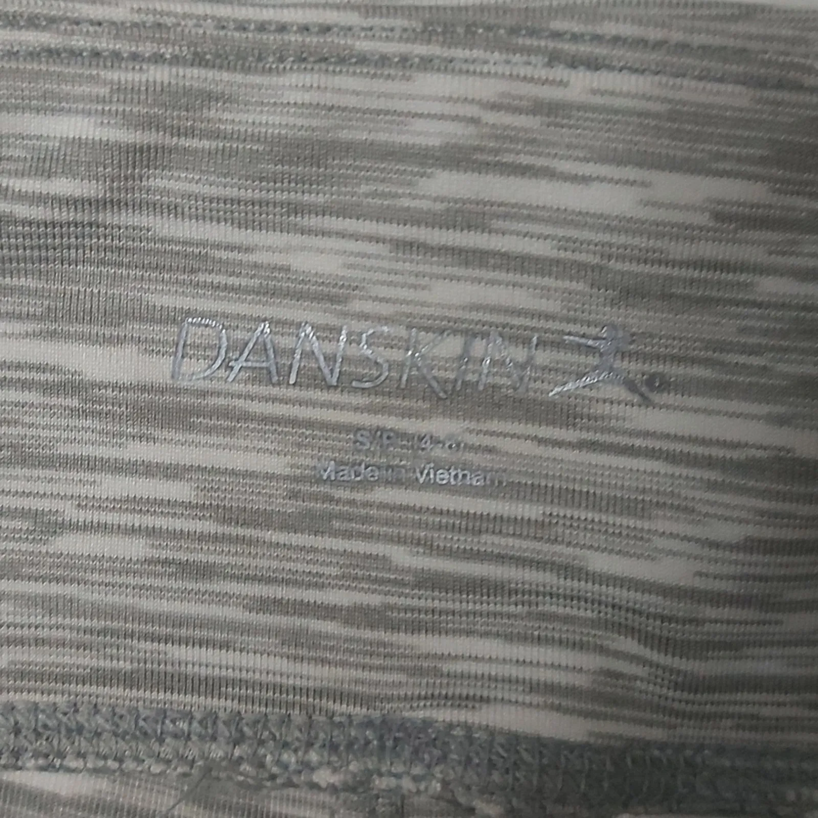 Danskin Grey/White Capri Legging S Exercise Athleisure Activewear Cozycore Comfy - Image 9