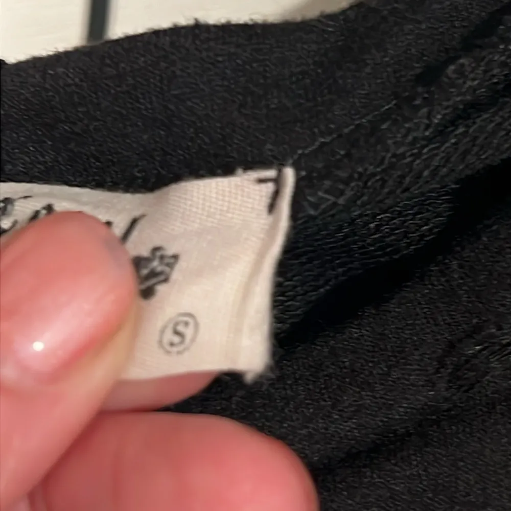 Local Lab Women's  T- Shirt Sz s Rose Embroidered Factory Distressed Holes Black - Image 6