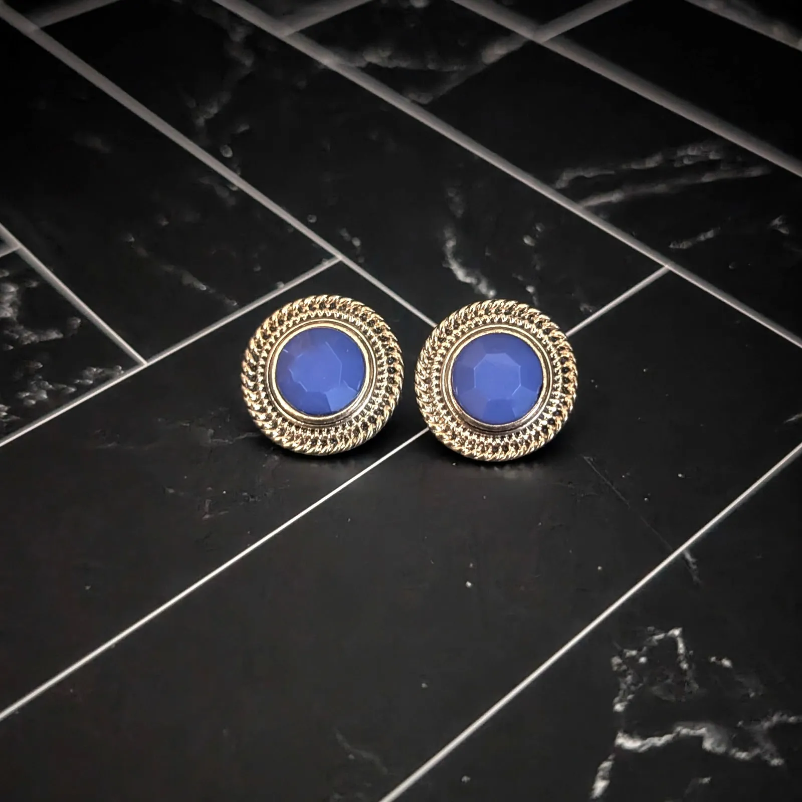 Vintage Clip On Earrings Antique Shade of Gold Tone with Blue Center 0.75" - Image 3