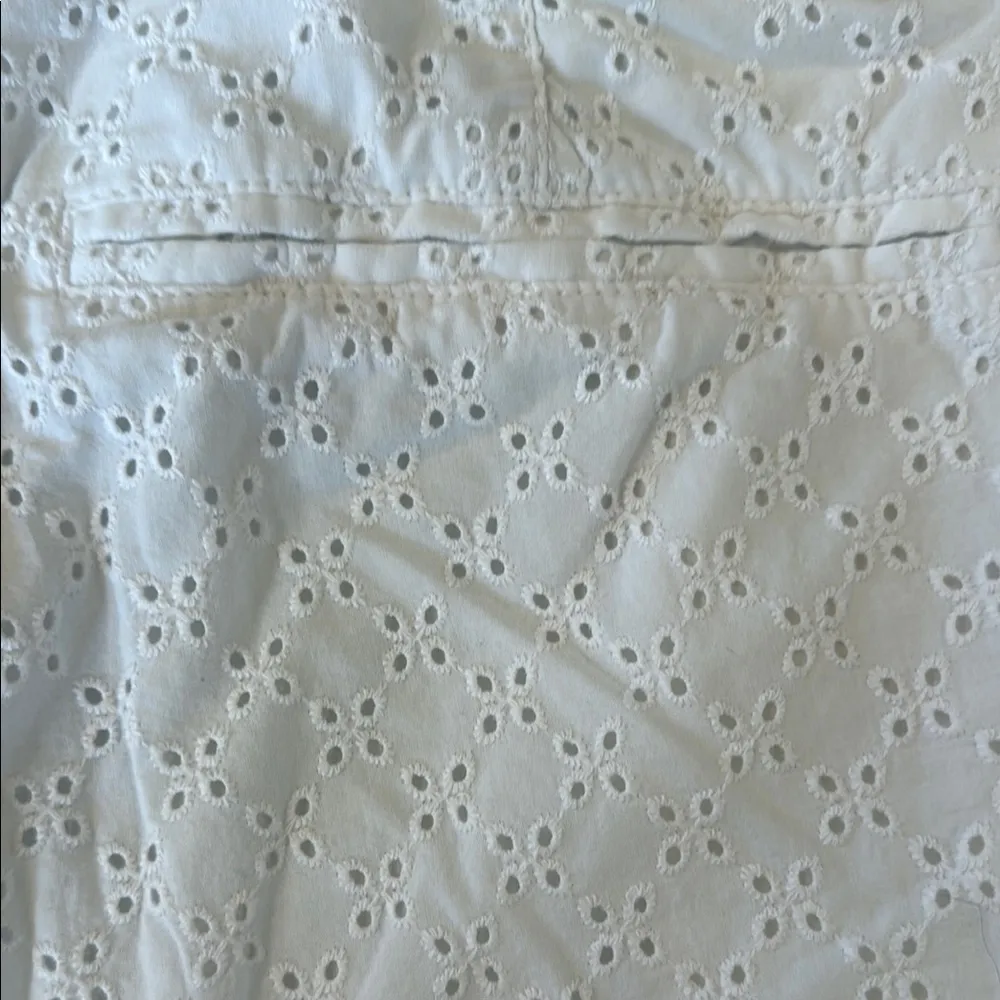 Old Navy  White Bermuda Shorts Flat Front Cotton Blend - Image 6