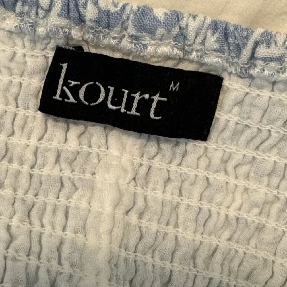 Few Moda Kourt Portia Blue Paisley Puff Sleeve Mini Dress - Image 4