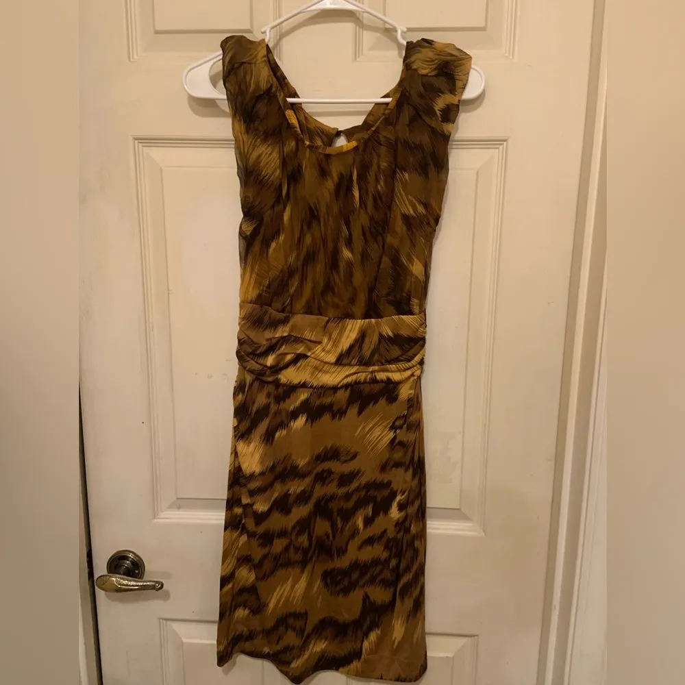 $385 Diane Von Furstenberg mini event
Jamila Silk Tiger Print Dress fall party - Image 10