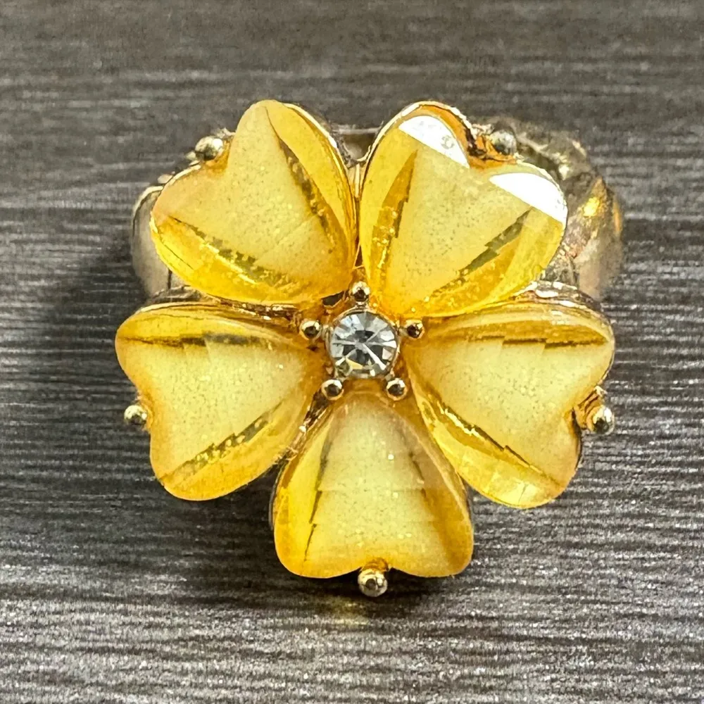 Yellow Heart Flower Ring - Image 4