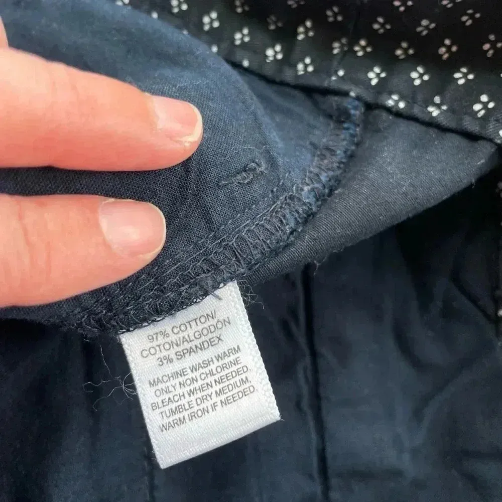 Loft navy and white floral pattern capris, size 8​ - Image 8