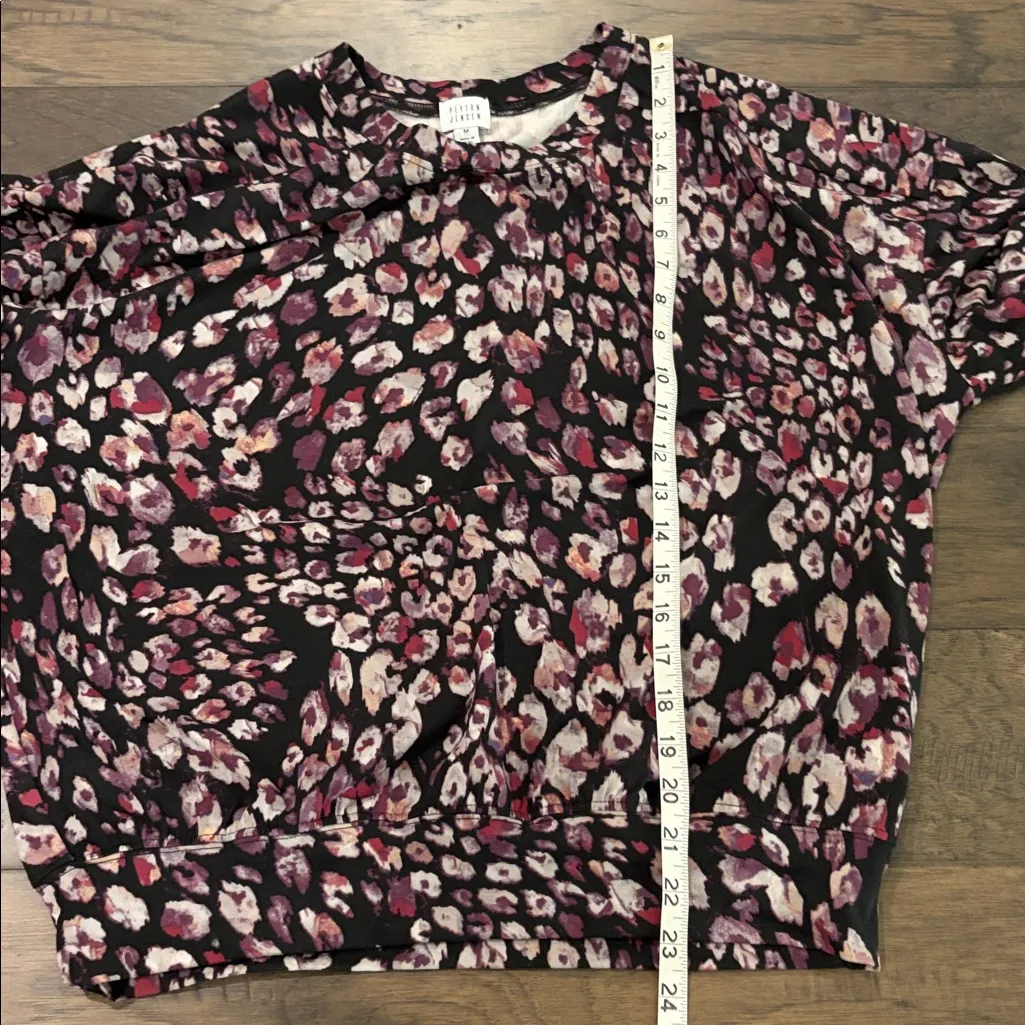 New With Tags Evereve Peyton Jensen Stella Leopard Pullover Sz M - Image 8