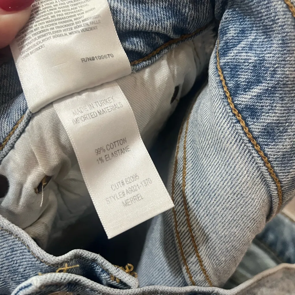 AGOLDE Merrel Mid Rise Straight Jeans in Astray - Image 6