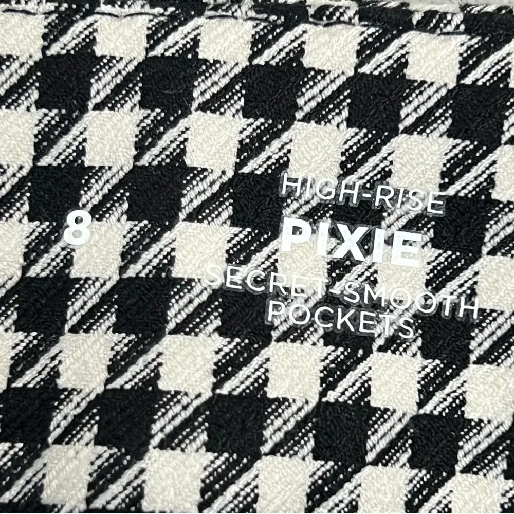 Old Navy 8 high rise pixie checkers pants black white FLAWED - Image 4