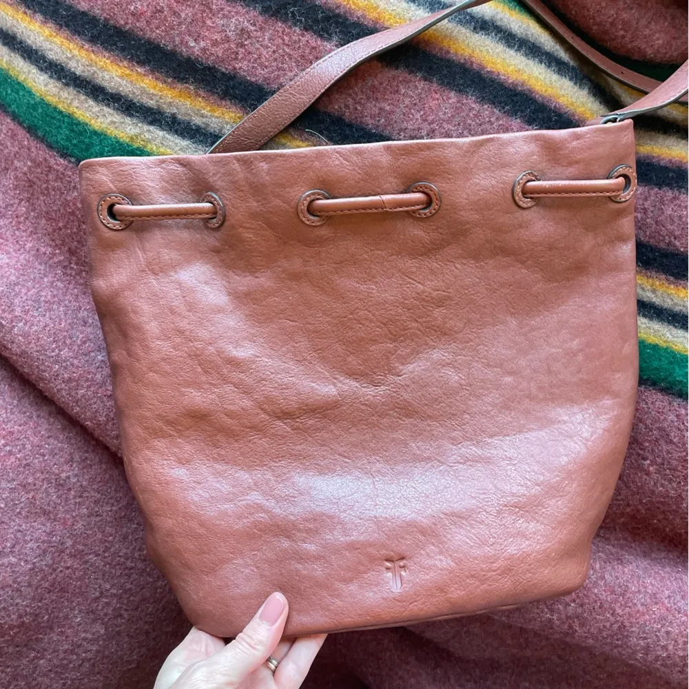 Frye Olivia Bucket Bag Drawstring Shoulder or Crossbody in Cognac leather - Image 5