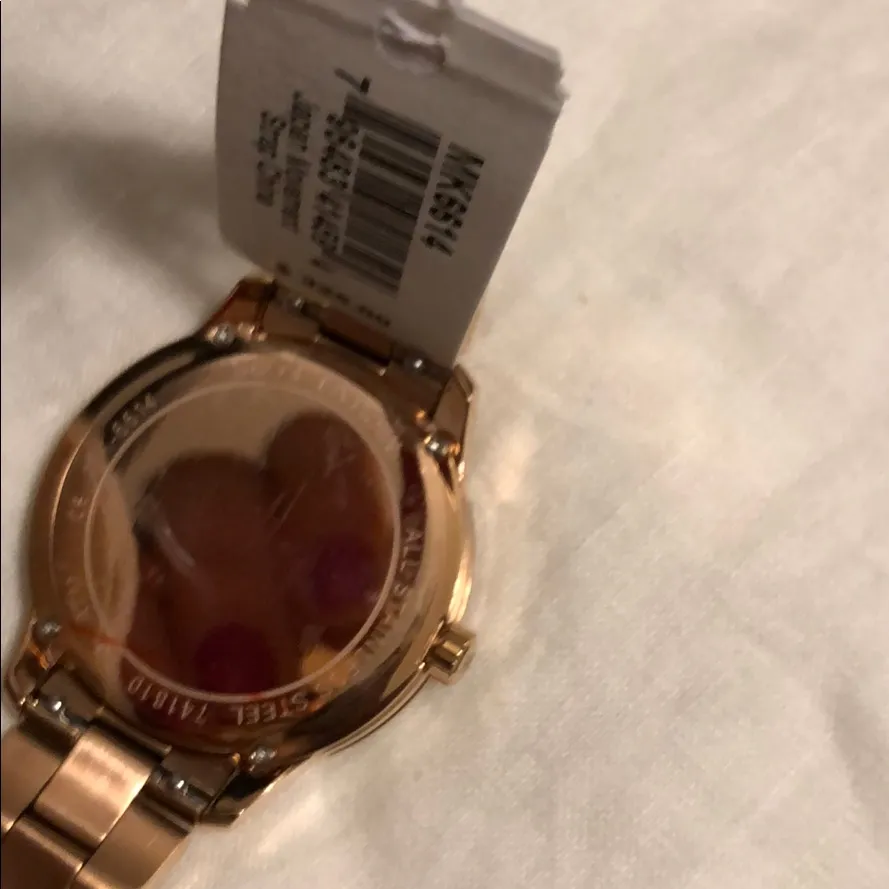 Authentic Michael Kors Runway Rose gold watch - Image 4