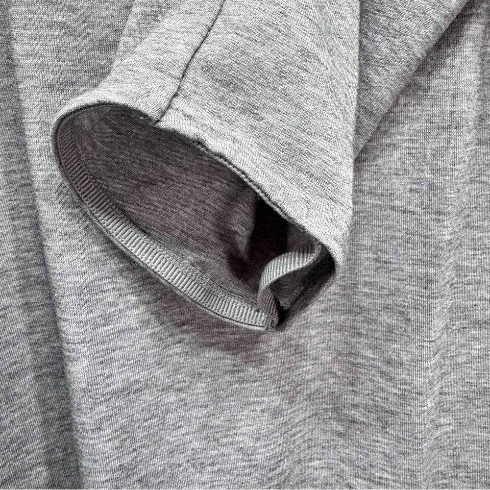 Athleta Gray Long Sleeve Cinched Sides Athleisure Top Size Medium - Image 6