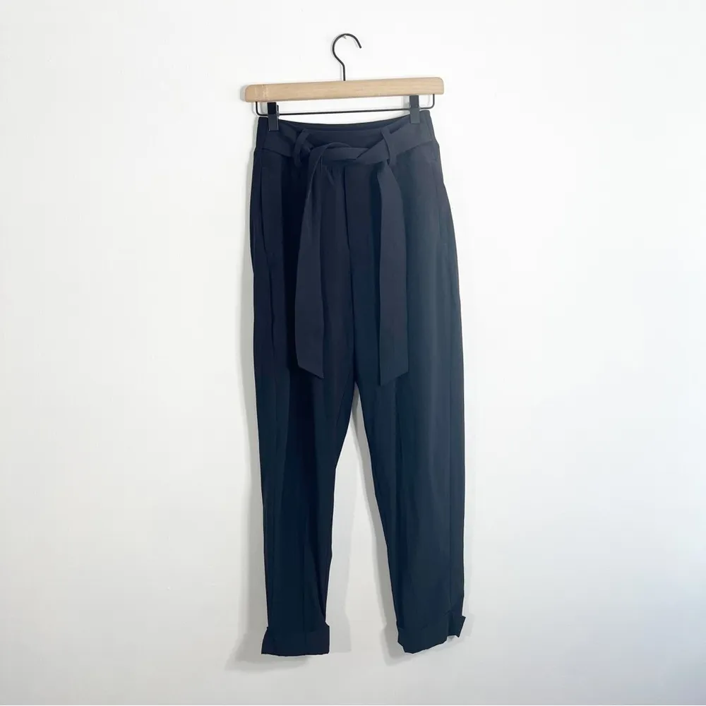 Athleta Cardiff Pant Black Paperbag Size 4 - Image 4