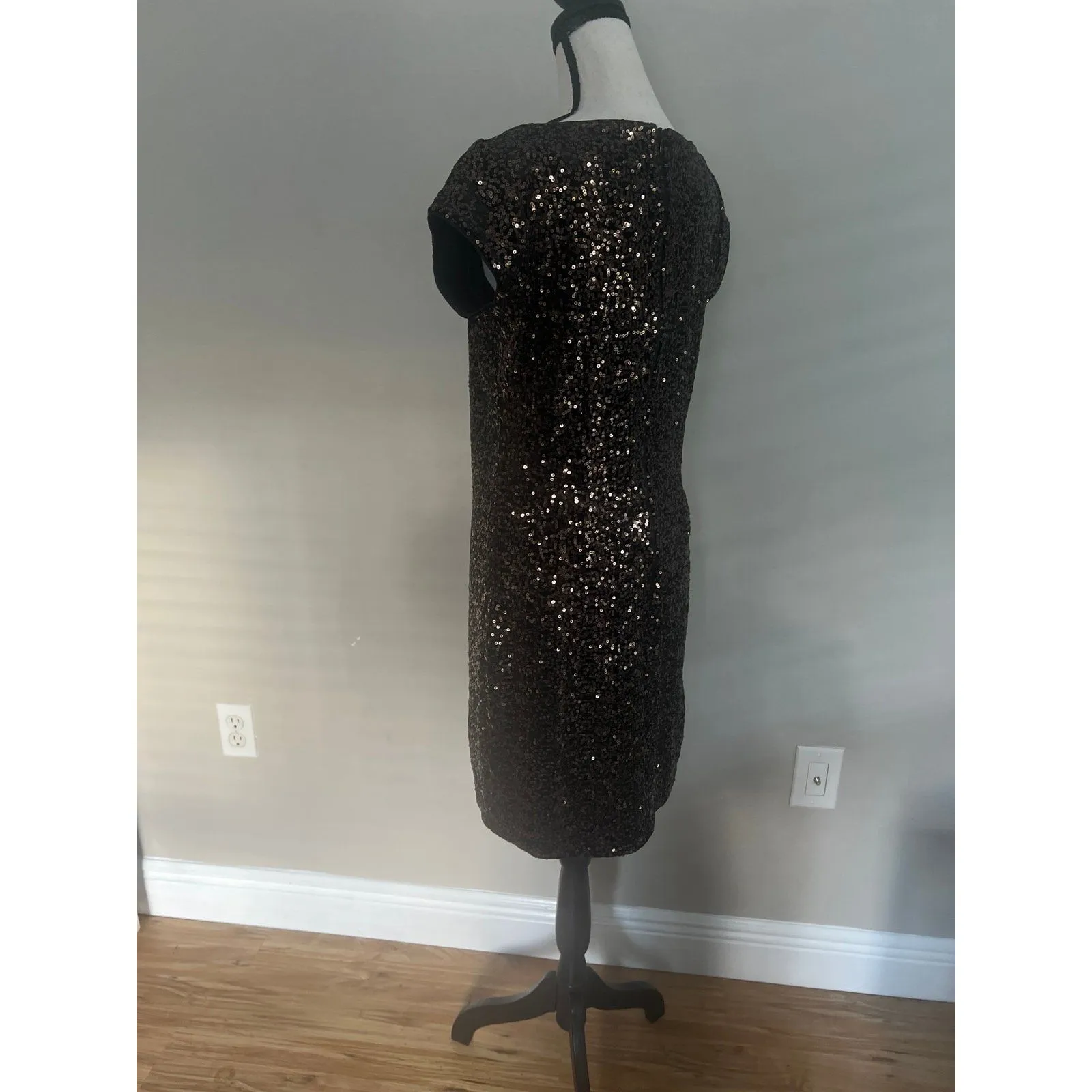 Eliza J Dress Women’s 6 Black Gold Sheath Mini Velvet Sequins Cap Sleeves - Image 6