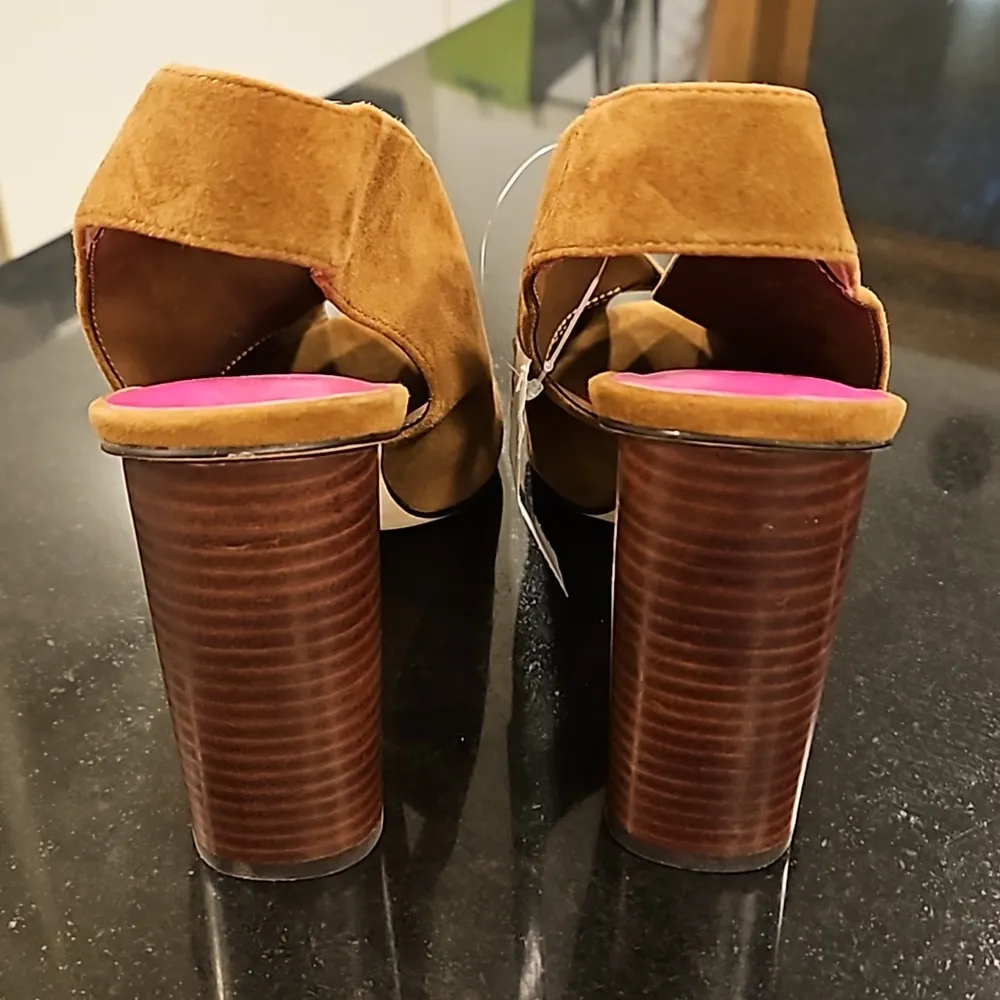 💕TRINA TURK💕 Sunset Blvd Suede Slingback Heels ~ Tan 10 New with Box (No Lid) - Image 6