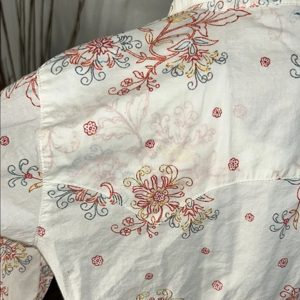 Twenty Floral Button - Image 11