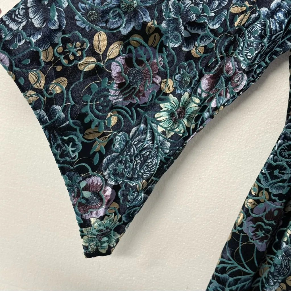 Dressbarn Shirt 3X Blue Floral Velvet Drape Neckline Cape Sleeve Art to Wear - Image 3