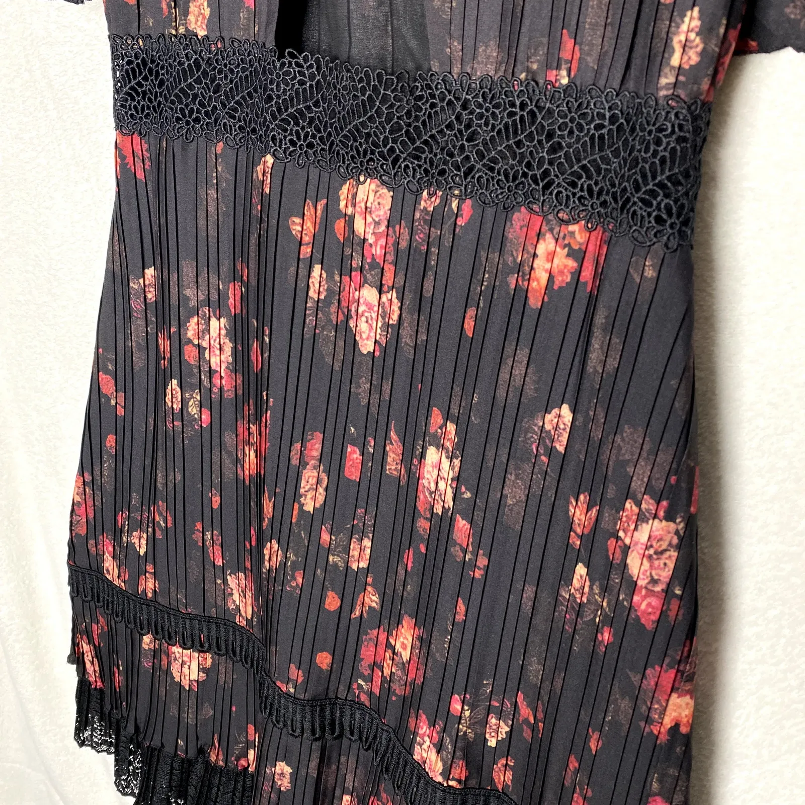 FOXIEDOX Anthropologie Biella Floral Lace Flutter Sleeve Mini Dress Size Small - Image 13