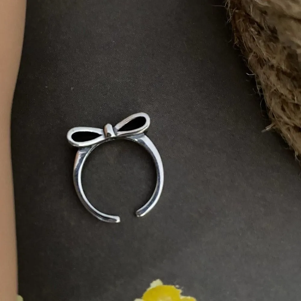 Sterling Silver Bow Toe Ring Midi Ring Silver - Image 4