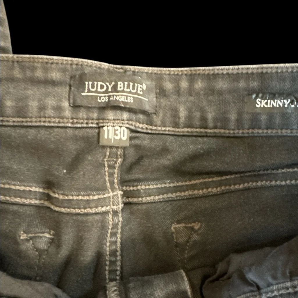 Judy Blue ‎ Women's Ankle Distressed Black Jeans - Image 4
