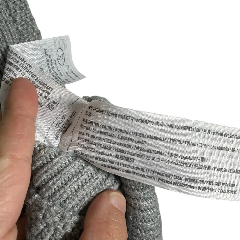 Abercrombie & Fitch Women’s Mara Button-Up Sweater Vest Grey XS - Image 7