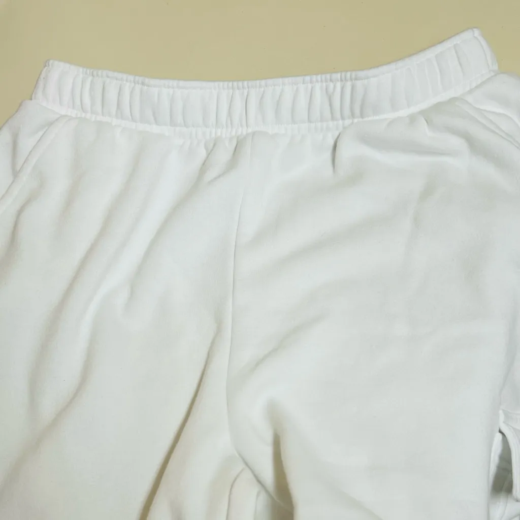 Universal Thread Women’a White Cargo Joggers - Size Small - EUC - Image 3